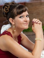 Дизайнер по полиграфии и наружной рекламе. Художник