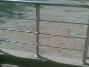 Перила из нержавеющей стали.