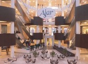 Требуется ПРОДАВЕЦ в магазин брендовой женской одежды.