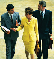 Помощник руководителя коммерческой структуры